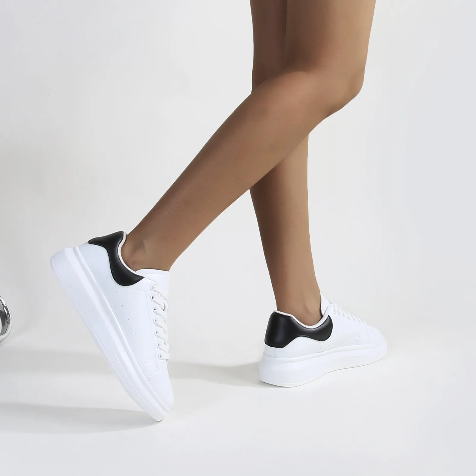 5008A Platform Sneaker