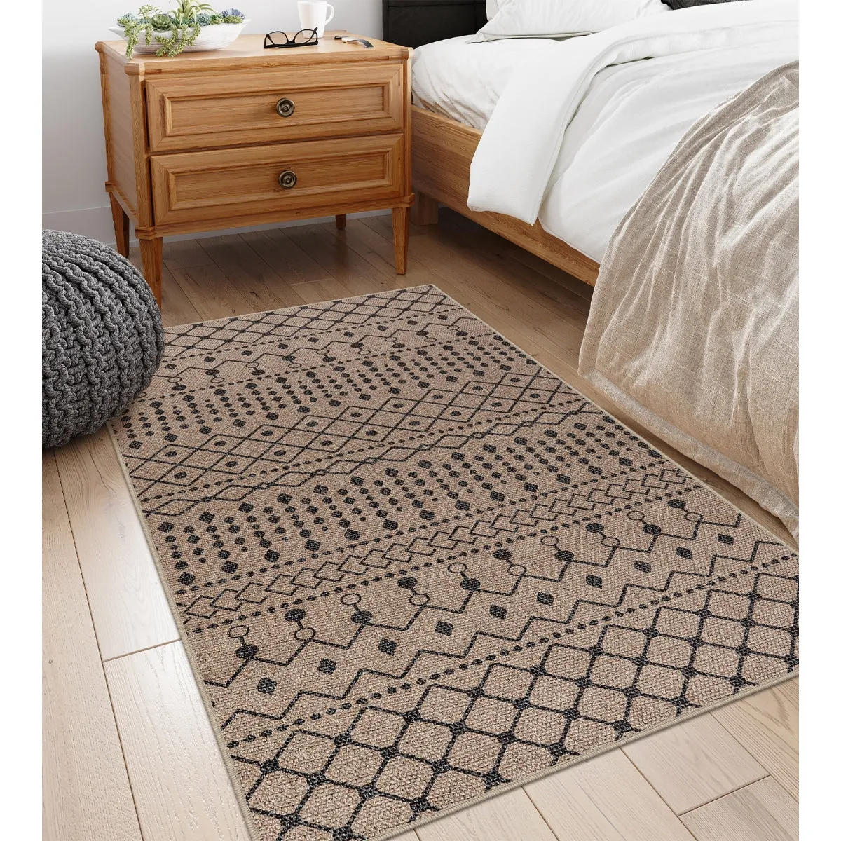 Aude Farmhouse Tribal Easy Jute Beige Rug