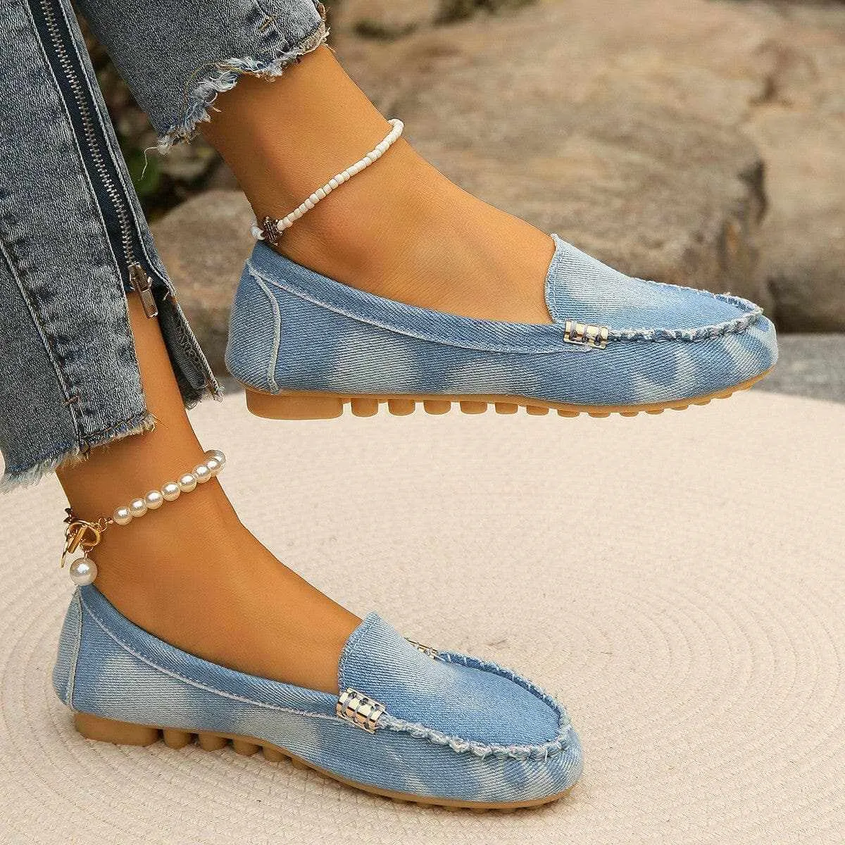 Elegant round toe loafers