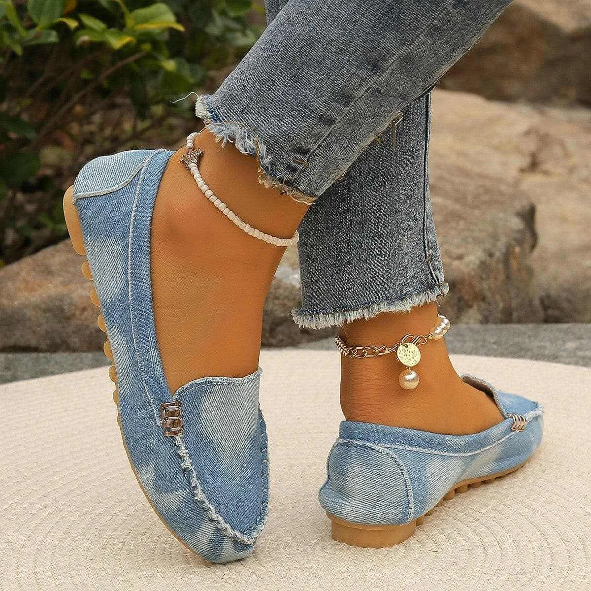 Elegant round toe loafers