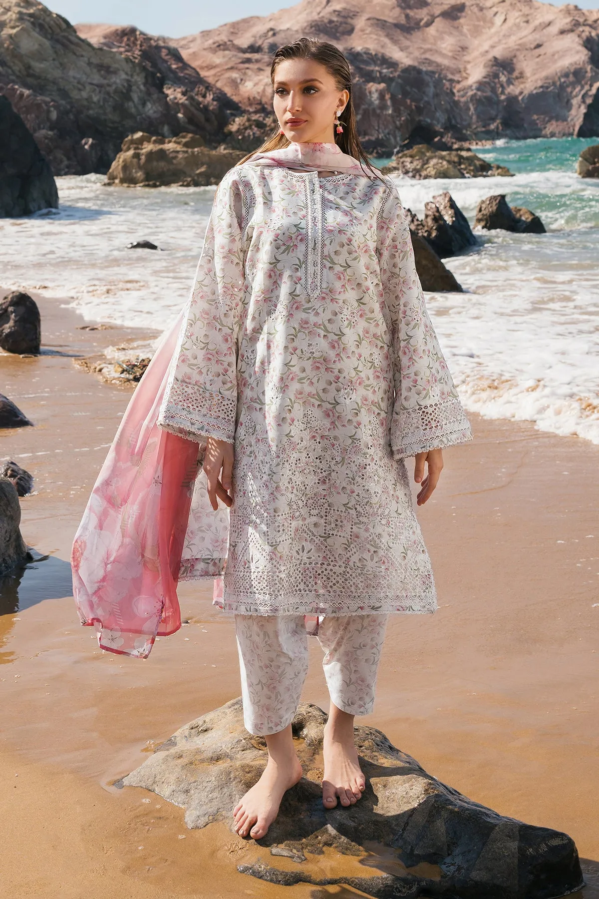 EMBROIDERED PRINTED LAWN UF-4115