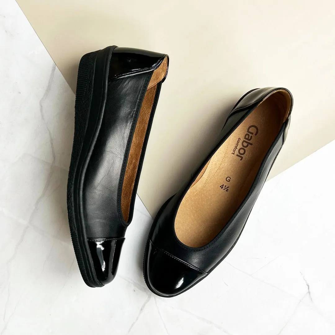 G06.402 - BLACK LEATHER