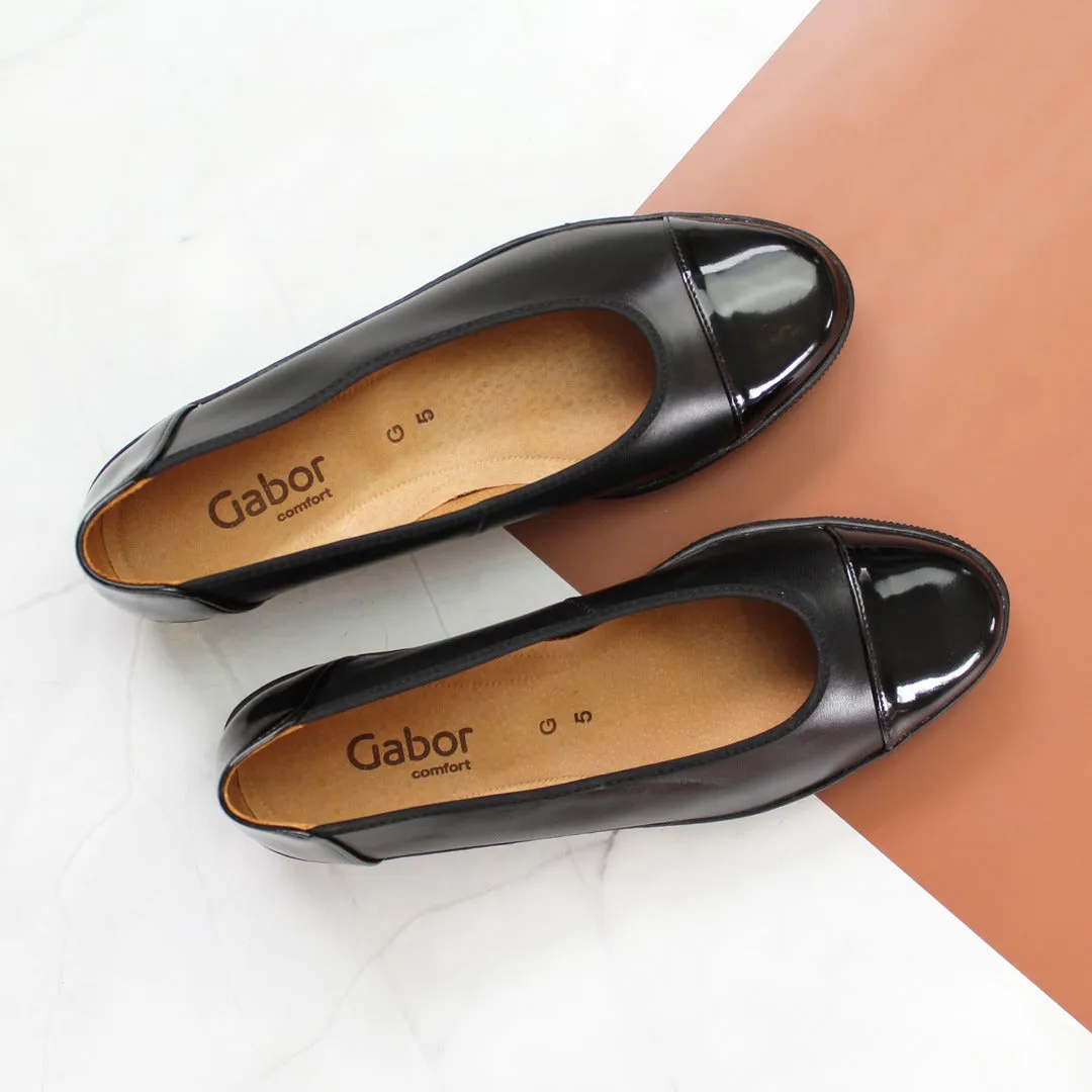 G06.402 - BLACK LEATHER