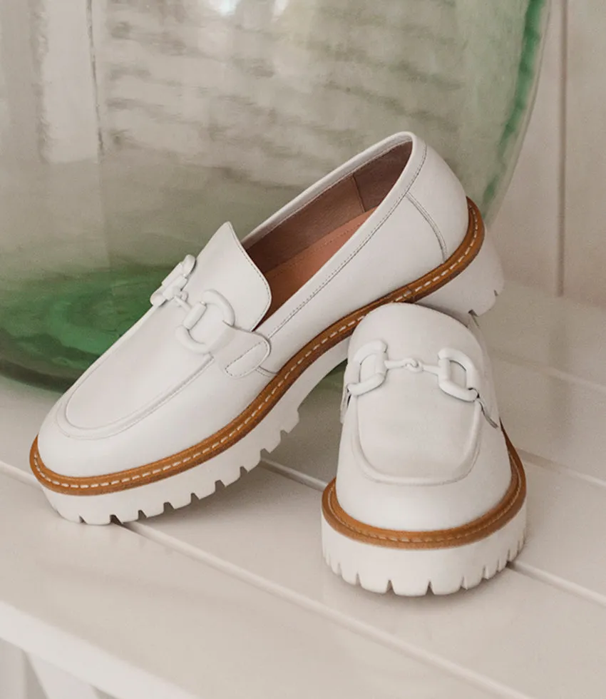 GIDEON Moccasin on Chunky Sole in Offwhite