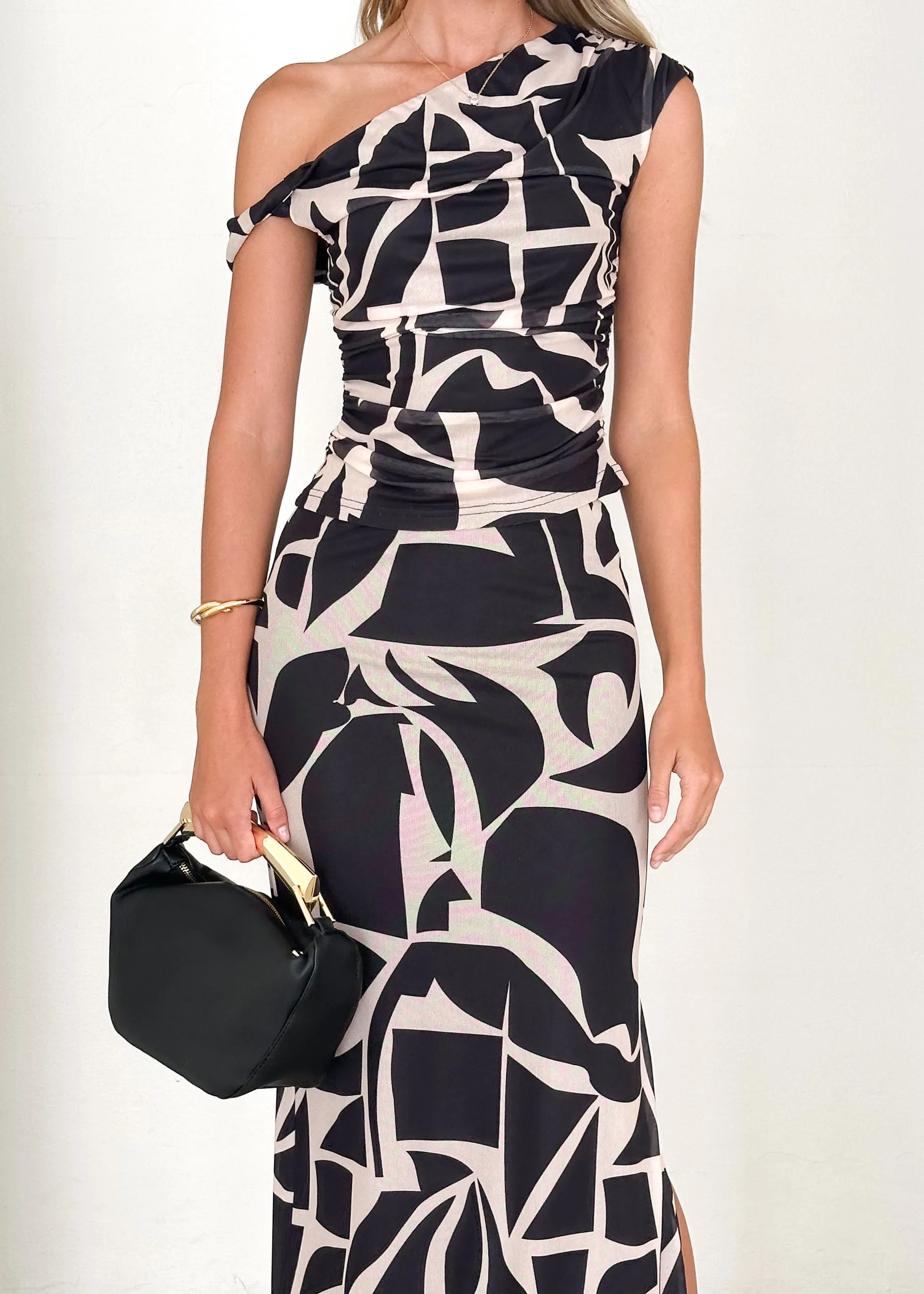 Lavidia Maxi Skirt - Black Abstract