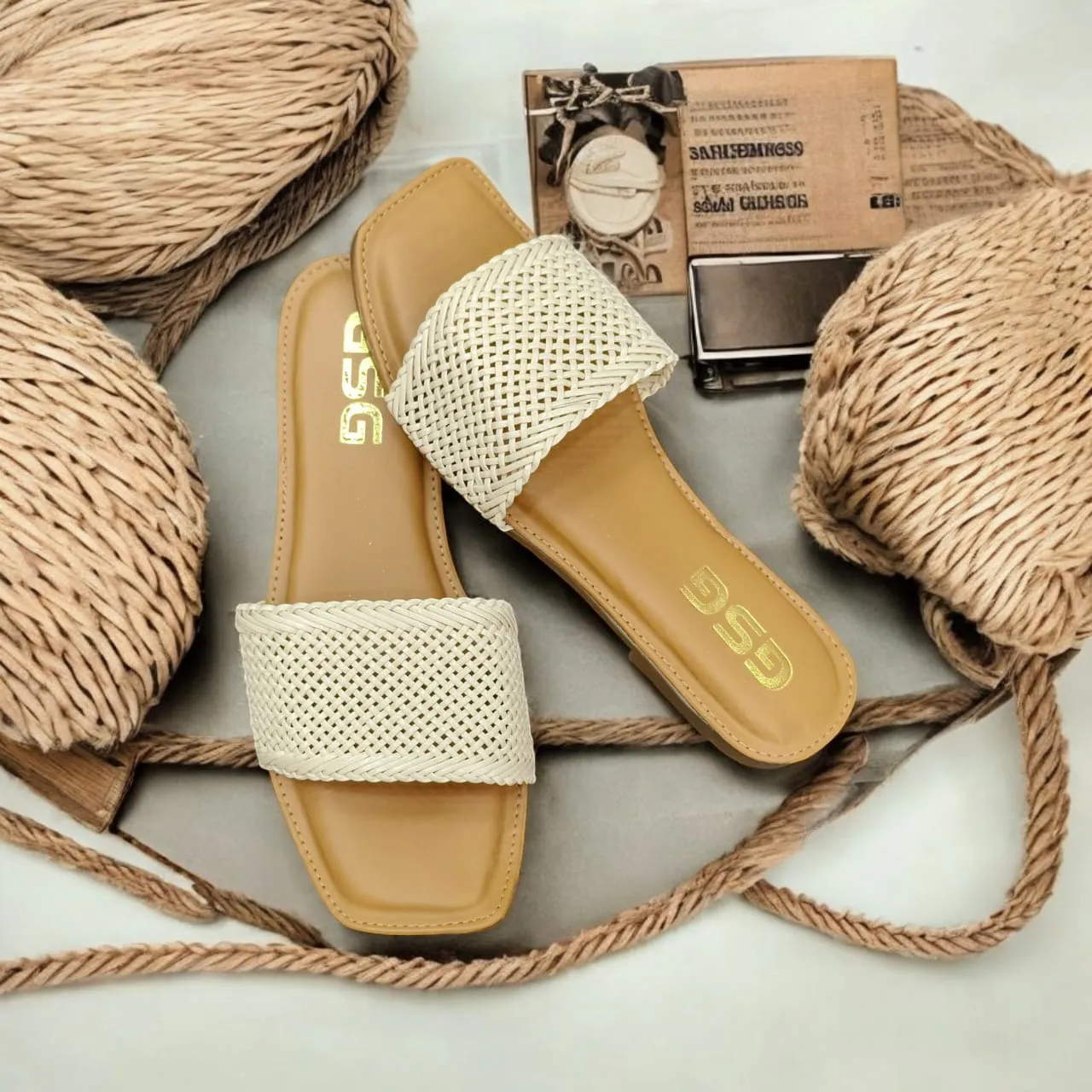 Women Stylishr Brown  Embellished Flat Sandals White